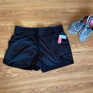 Livi Active 18/20 wicking shorts